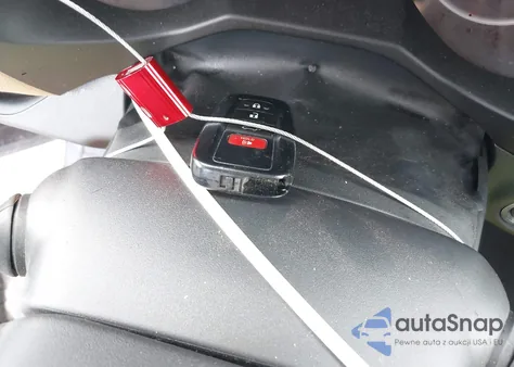 2019 Toyota Rav4 Xle Premium z USA, uszkodzony, nr VIN 2T3A1RFV0KW067639